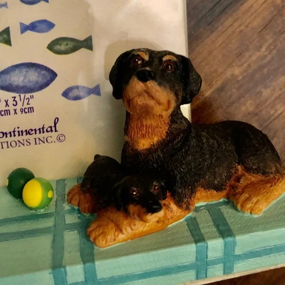 NEW Rottweiler Mom Dad & Puppy Dog Breed Resin/Ceramic Photo Frame Gift Boxed - Picture 4 of 11